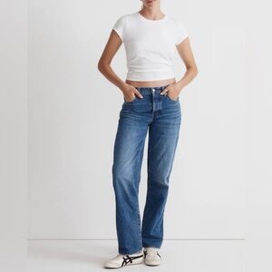 Madewell Low-Slung Straight Jeans Size 28
Blue NWT